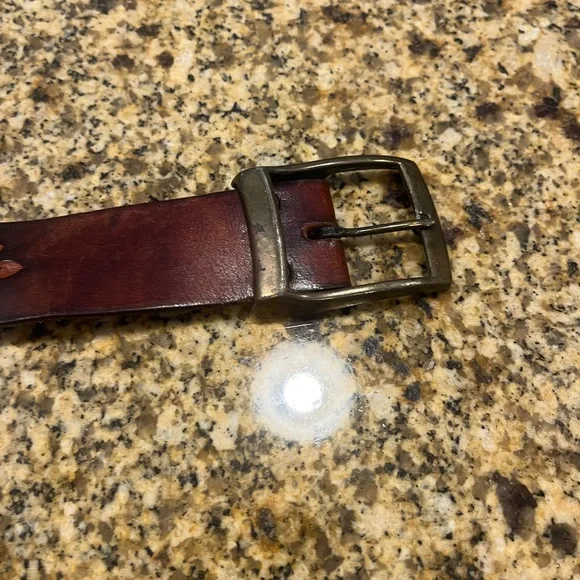 Men’s Vintage Brown Tooled Leather Belt Tarnished Brass Buckle Size 36 - Picture 9 of 10